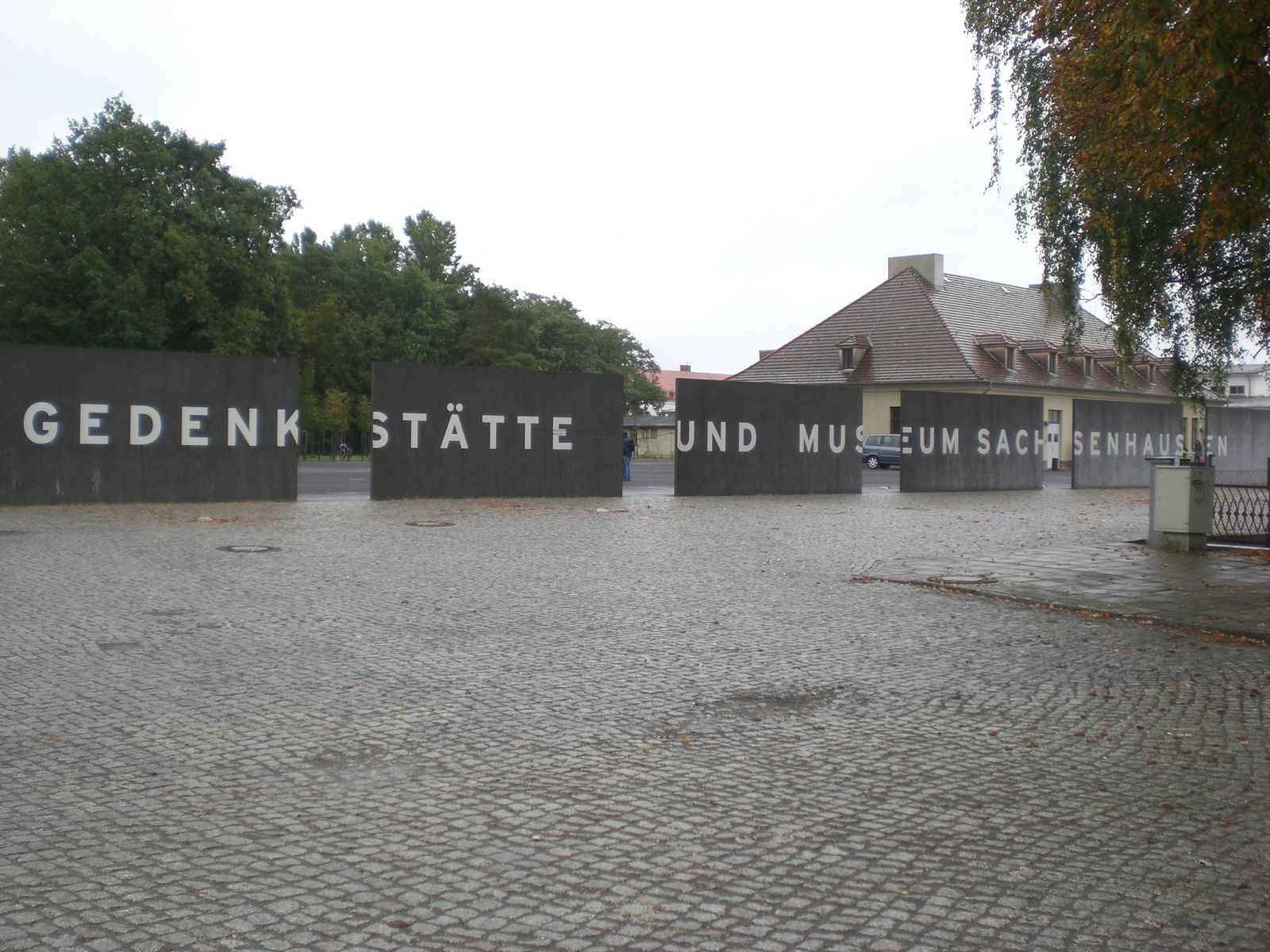 sachsenhausen entrance